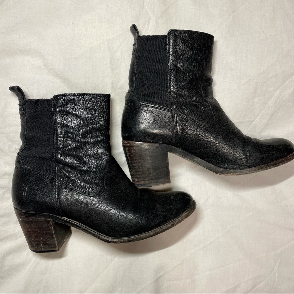 Frye Heeled Chelsea style boot